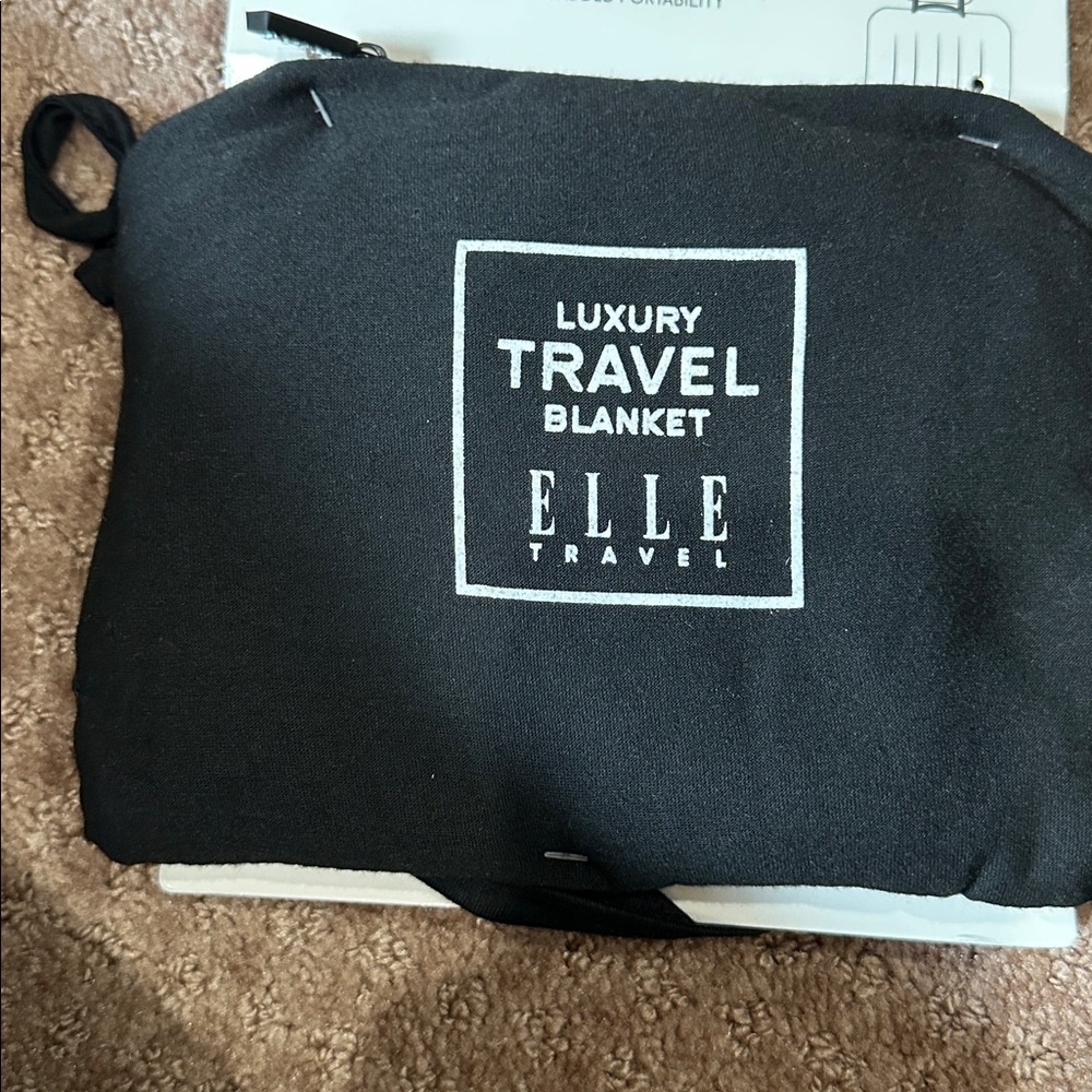 ELLE TRAVEL BLANKET  NWT